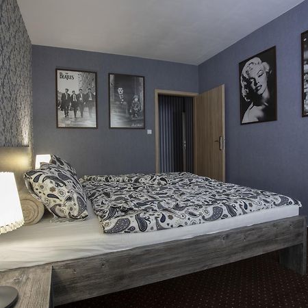 Restaurace Stara Lipa Hotel Česká Lípa Bagian luar foto