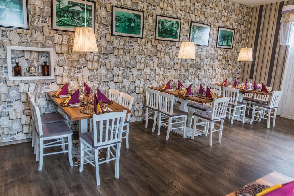 Restaurace Stara Lipa Hotel Česká Lípa Bagian luar foto