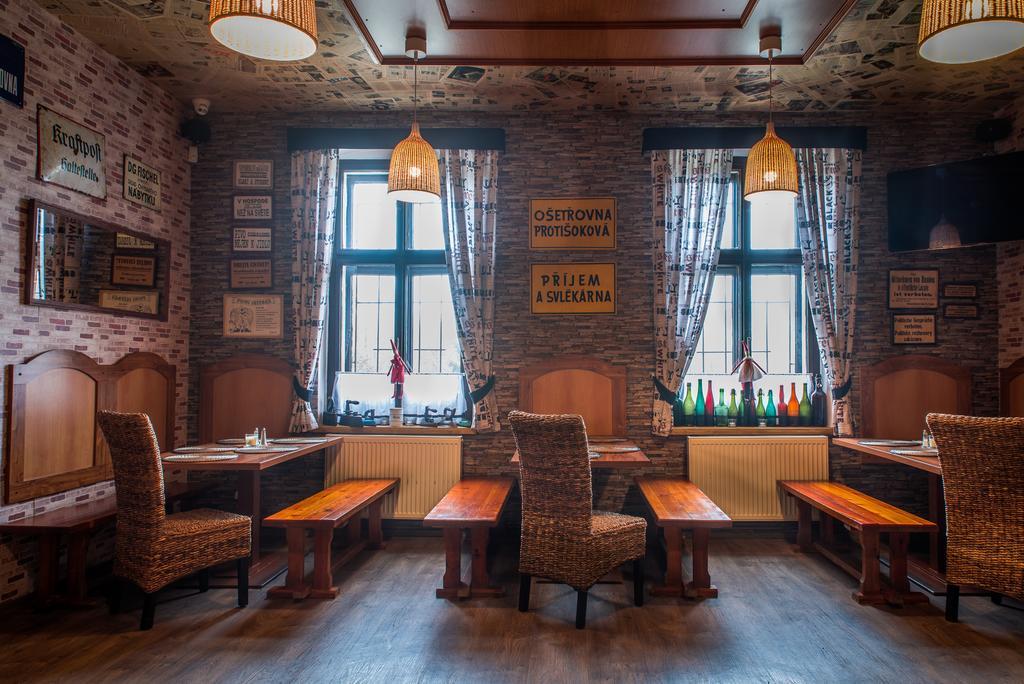 Restaurace Stara Lipa Hotel Česká Lípa Bagian luar foto