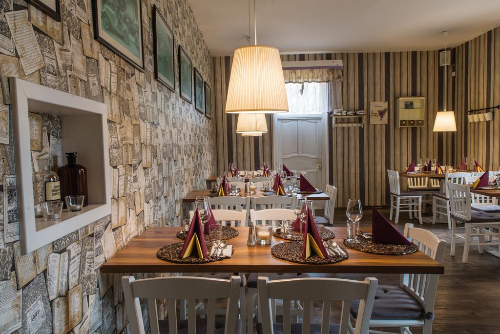 Restaurace Stara Lipa Hotel Česká Lípa Bagian luar foto